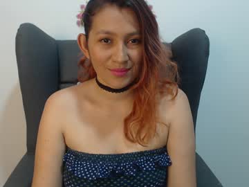 ميلف بزازها كبيرة تمص وتتناك ويجيبهم على وشها