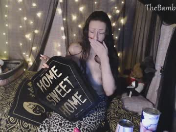 ميلف شقراء جسمها ابيض ناعم تتناك نيك شديد