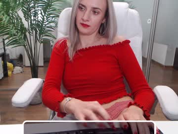 الزوجة الفرنسية الجميلة تتناك نيك جماعي