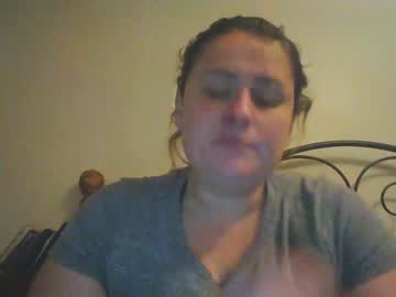 يصور مراته المزة وهو بينيكها في شهر العسل