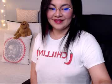 الاخ يعود إجازة من الجيش ممحون فينيك اخته